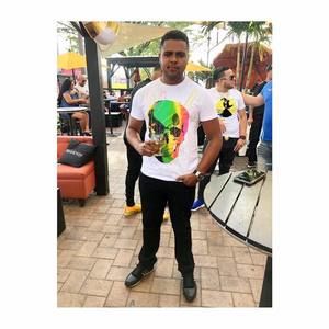 Meet your Posher, Luis